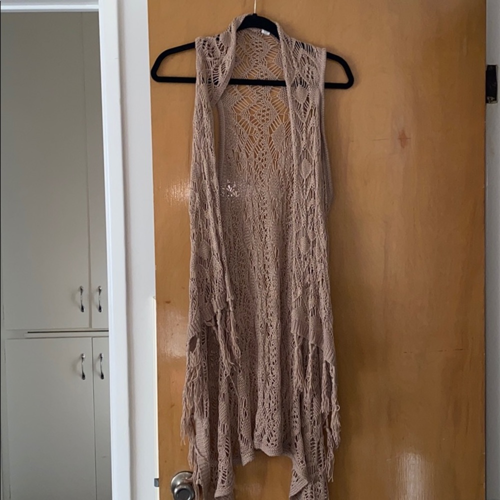 Tilly’s Woven Sleeveless Cardigan - Large